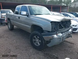 2003 Chevrolet Silverado 1500 Work Truck with VIN 2GCEC19X831370446, listed as a IAAI auction lot 41565715 with 179,326 mi miles. Bid and sale history available at carsss.com. Image 1.