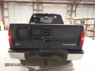 2008 Chevrolet Silverado 1500 1LT with VIN 1GCEK14038Z264630, listed as a IAAI auction lot 41568850 with 167,456 mi miles and . Bid and sale history available at DreamBid. Image 16.