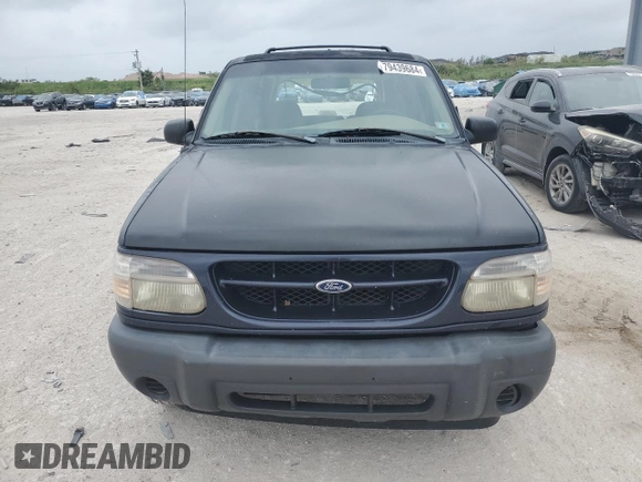 2000 Ford Explorer XLS z VIN 1FMZU62X4YZB47949, wystawiony jako Copart lot #82259804 z przebiegiem 127 673 mil mil oraz Nie do naprawy • Non repairable. Historia ofert i sprzedaży dostępna na DreamBid. Obrazek 5.
