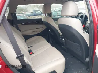 2018 Kia Sorento LX z VIN 5XYPG4A39JG400774, wystawiony jako IAAI lot #41711055 z przebiegiem 56 046 mil mil oraz . Historia ofert i sprzedaży dostępna na DreamBid. Obrazek 8.