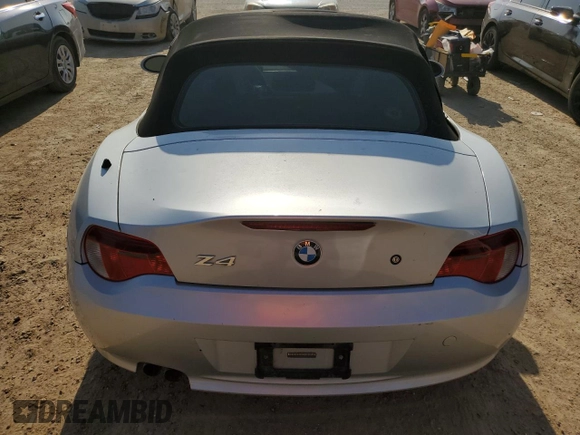 2008 BMW Z4 3.0i z VIN 4USBU33518LW61028, wystawiony jako Copart lot #51968465 z przebiegiem Nie podano mil oraz Czysty tytuł • Clean title. Historia ofert i sprzedaży dostępna na DreamBid. Obrazek 6.