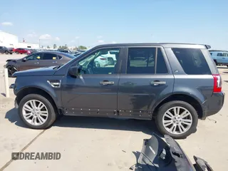 2010 Land Rover LR2 HSE z VIN SALFR2BN4AH180051, wystawiony jako IAAI lot #41830326 z przebiegiem 219 727 mil mil oraz . Historia ofert i sprzedaży dostępna na DreamBid. Obrazek 15.