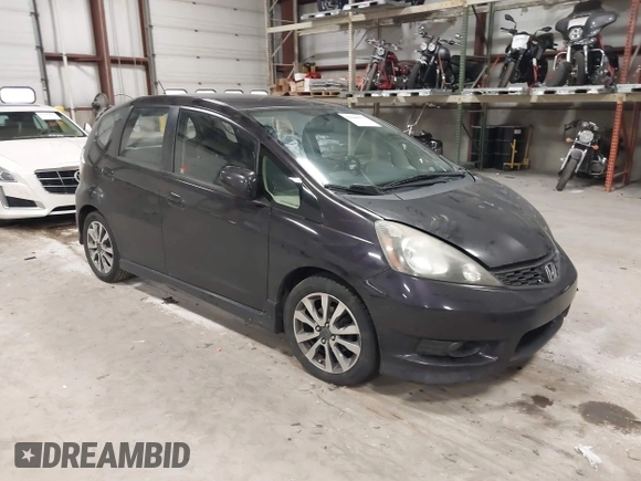 2013 Honda Fit Sport z VIN JHMGE8H56DC019556, wystawiony jako IAAI lot #41140755 z przebiegiem Nie podano mil oraz . Historia ofert i sprzedaży dostępna na DreamBid. Obrazek 1.