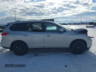 2013 Nissan Pathfinder SV with VIN 5N1AR2MM5DC686281, listed as a IAAI auction lot 41353409 with 1 mi miles. Bid and sale history available at carsss.com. Image 14.