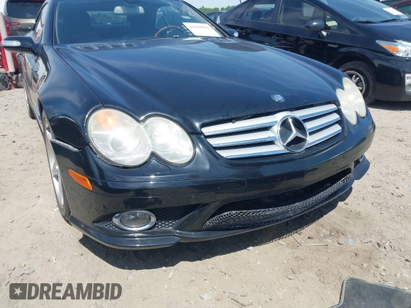 2007 Mercedes-Benz SL 550 с VIN WDBSK71F07F121213, выставлен на аукционе IAAI как лот 42210962 с пробегом 96 088 миль миль и . История ставок и продаж доступна на DreamBid. Изображение 18.