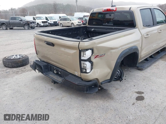 2024 Chevrolet Colorado 4WD Z71 with VIN 1GCPTDEK4R1247018, listed as a IAAI auction lot 41887241 with 1,333 mi miles. Bid and sale history available at carsss.com. Image 6.