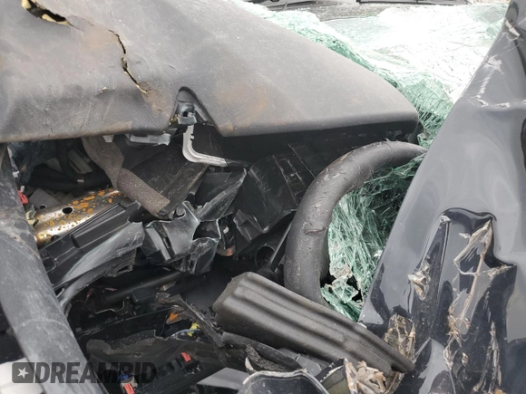2025 Toyota Camry LE z VIN 4T1DAACK1SU542071, wystawiony jako Copart lot #54519935 z przebiegiem Nie podano mil oraz Nie do naprawy • Non repairable. Historia ofert i sprzedaży dostępna na DreamBid. Obrazek 9.