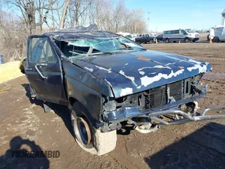 1990 Ford Bronco XL with VIN 1FMEU15N0LLB05415, listed as a IAAI auction lot 41434684 with 609,051 mi miles. Bid and sale history available at carsss.com. Image 1.