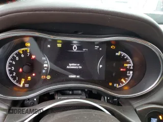 2018 Jeep Grand Cherokee Overland z VIN 1C4RJFCT7JC435403, wystawiony jako Copart lot #86568024 z przebiegiem 105 681 mil mil oraz Szkoda całkowita • Salvage title. Historia ofert i sprzedaży dostępna na DreamBid. Obrazek 9.