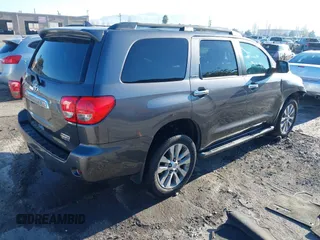 2016 Toyota Sequoia Limited with VIN 5TDJY5G16GS140022, listed as a IAAI auction lot 40995557 with 116,032 mi miles. Bid and sale history available at carsss.com. Image 4.