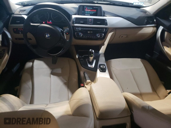 2018 BMW 3 Series 320i xDrive с VIN WBA8E5G51JNV02570, выставлен на аукционе Copart как лот 49970335 с пробегом 78 819 миль миль и Списание • Salvage title. История ставок и продаж доступна на DreamBid. Изображение 8.