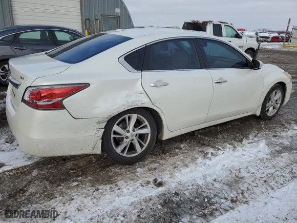 2015 Nissan Altima 2.5 S with VIN 1N4AL3AP8FC134258, listed as a Copart auction lot 45037275 with 121,094 mi miles and Salvage Title. Bid and sale history available at carsss.com. Image 3.