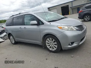 2011 Toyota Sienna XLE z VIN 5TDDK3DC1BS018203, wystawiony jako Copart lot #58807795 z przebiegiem 103 177 mil mil oraz Szkoda całkowita • Salvage title. Historia ofert i sprzedaży dostępna na DreamBid. Obrazek 4.