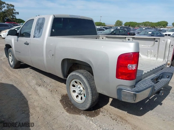 2008 Chevrolet Silverado 1500 Work Truck with VIN 1GCEC19C88Z279995, listed as a IAAI auction lot 41732316 with 250,162 mi miles. Bid and sale history available at carsss.com. Image 3.