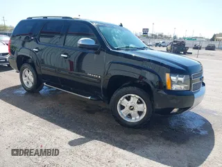 2008 Chevrolet Tahoe 2LT with VIN 1GNFK13058R253996, listed as a IAAI auction lot 41960615 with 215,085 mi miles and . Bid and sale history available at DreamBid. Image 1.