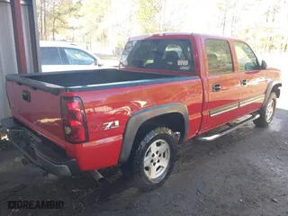 2006 Chevrolet Silverado 1500 LT1 with VIN 2GCEK13TX61173467, listed as a IAAI auction lot 41845953 with 201,552 mi miles. Bid and sale history available at carsss.com. Image 4.