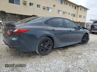 2025 Toyota Camry LE with VIN 4T1DAACK8SU580753, listed as a Copart auction lot 52051845 with 1,411 mi miles and Salvage Title. Bid and sale history available at carsss.com. Image 3.