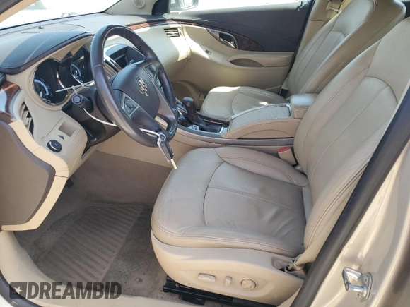 2012 Buick LaCrosse Leather z VIN 1G4GC5E30CF138060, wystawiony jako Copart lot #51160135 z przebiegiem 118 056 mil mil oraz Szkoda całkowita • Salvage title. Historia ofert i sprzedaży dostępna na DreamBid. Obrazek 7.