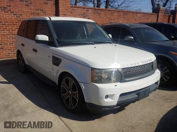 2011 Land Rover Range Rover Sport SC z VIN SALSH2E43BA266207, wystawiony jako Copart lot #49084515 z przebiegiem 160 890 mil mil oraz Tytuł czysty. Historia ofert i sprzedaży dostępna na DreamBid. Obrazek 1.