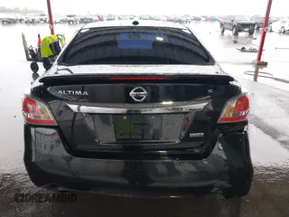 2015 Nissan Altima 2.5 SL with VIN 1N4AL3AP7FN900680, listed as a IAAI auction lot 41905897 with 158,200 mi miles. Bid and sale history available at carsss.com. Image 16.