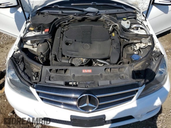 2014 Mercedes-Benz C 300 Sport z VIN WDDGF8AB1EA929598, wystawiony jako Copart lot #57787774 z przebiegiem 115 671 mil mil oraz Szkoda całkowita • Salvage title. Historia ofert i sprzedaży dostępna na DreamBid. Obrazek 12.