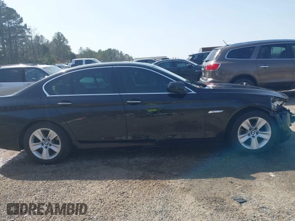2011 BMW 5 Series 528i with VIN WBAFR1C59BC672733, listed as a IAAI auction lot 41777089 with 201,470 mi miles and . Bid and sale history available at carsss.com. Image 13.
