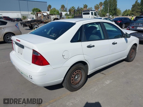 2007 Ford Focus S with VIN 1FAFP34N67W360092, listed as a IAAI auction lot 42194821 with 64,278 mi miles and . Bid and sale history available at carsss.com. Image 4.