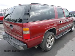 2003 Chevrolet Suburban LT with VIN 1GNEC16Z93J123780, listed as a IAAI auction lot 41462005 with 162,498 mi miles. Bid and sale history available at carsss.com. Image 4.