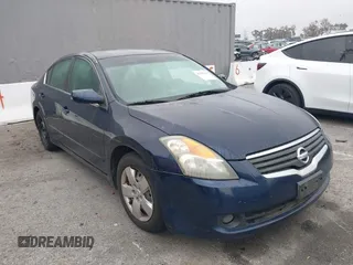 2008 Nissan Altima SL with VIN 1N4AL21E48N452409, listed as a IAAI auction lot 42189224 with 193,479 mi miles and . Bid and sale history available at carsss.com. Image 1.