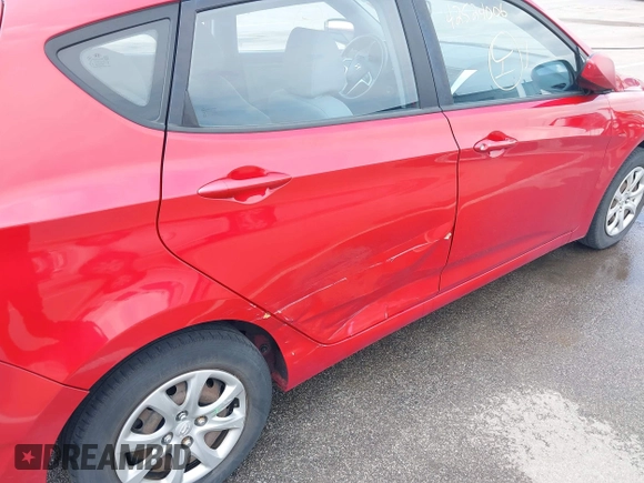 2012 Hyundai Accent GS z VIN KMHCT5AE9CU045281, wystawiony jako IAAI lot #42524006 z przebiegiem 209 063 mil mil oraz . Historia ofert i sprzedaży dostępna na DreamBid. Obrazek 6.