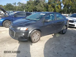 2019 Chevrolet Sonic LS z VIN 1G1JB5SB8K4132485, wystawiony jako Copart lot #77140544 z przebiegiem 132 770 mil mil oraz Nie do naprawy • Non repairable. Historia ofert i sprzedaży dostępna na DreamBid. Obrazek 1.