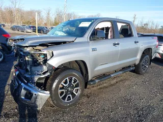 2019 Toyota Tundra 4WD SR5 with VIN 5TFDY5F17KX825602, listed as a IAAI auction lot 41368794 with 39,486 mi miles. Bid and sale history available at carsss.com. Image 16.