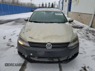 2011 Volkswagen Jetta z VIN 3VWWL7AJXBM065484, wystawiony jako Copart lot #88326445 z przebiegiem 248 995 mil mil oraz Czysty tytuł • Clean title. Historia ofert i sprzedaży dostępna na DreamBid. Obrazek 5.