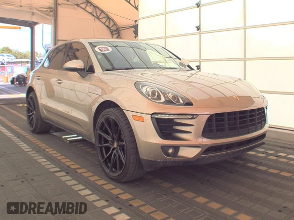 2018 Porsche Macan with VIN WP1AA2A54JLB07736, listed as a Copart auction lot 61697685 with 131,096 mi miles and Clean title. Bid and sale history available at DreamBid. Image 1.