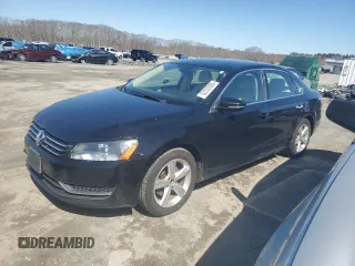 2012 Volkswagen Passat SE z VIN 1VWBP7A39CC102662, wystawiony jako Copart lot #52252085 z przebiegiem 180 890 mil mil oraz Czysty tytuł • Clean title. Historia ofert i sprzedaży dostępna na DreamBid. Obrazek 1.
