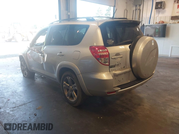 2010 Toyota RAV4 Sport z VIN 2T3RF4DV6AW080727, wystawiony jako IAAI lot #42526299 z przebiegiem Nie podano mil oraz . Historia ofert i sprzedaży dostępna na DreamBid. Obrazek 3.