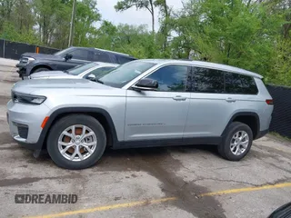 2023 Jeep Grand Cherokee Limited z VIN 1C4RJJBG8P8890280, wystawiony jako IAAI lot #42121395 z przebiegiem 42 983 mil mil oraz . Historia ofert i sprzedaży dostępna na DreamBid. Obrazek 15.