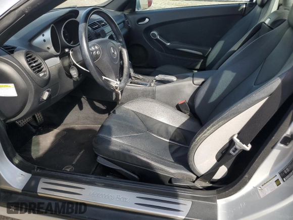 2007 Mercedes-Benz SLK-Class 3.0L with VIN WDBWK54F87F142683, listed as a Copart auction lot 45384065 with 147,388 mi miles and Clean Title. Bid and sale history available at carsss.com. Image 7.