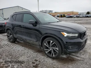 2019 Volvo XC40 R-Design with VIN YV4162UM7K2045386, listed as a Copart auction lot 47389645 with 101,592 mi miles and Salvage title. Bid and sale history available at DreamBid. Image 4.