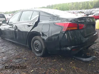 2022 Nissan Altima S z VIN 1N4BL4BV6NN370949, wystawiony jako IAAI lot #42281531 z przebiegiem 126 470 mil mil oraz . Historia ofert i sprzedaży dostępna na DreamBid. Obrazek 3.
