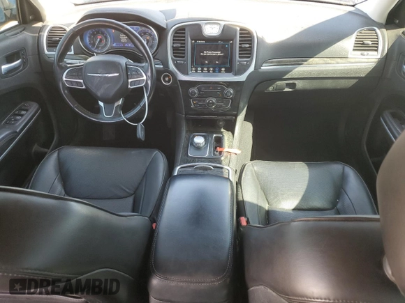 2022 Chrysler 300 Touring L with VIN 2C3CCADG7NH162975, listed as a Copart auction lot 52186545 with 67,522 mi miles and Salvage Title. Bid and sale history available at DreamBid. Image 8.