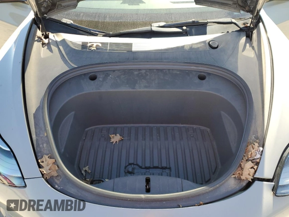 2022 Tesla Model 3 z VIN 5YJ3E1EA5NF124425, wystawiony jako Copart lot #43804405 z przebiegiem 57 412 mil mil oraz Szkoda całkowita • Salvage title. Historia ofert i sprzedaży dostępna na DreamBid. Obrazek 13.