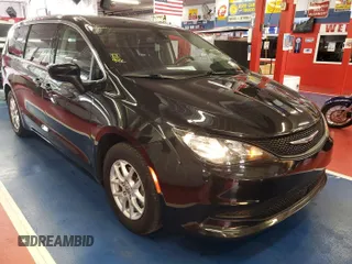 2022 Chrysler Voyager LX z VIN 2C4RC1CG4NR153071, wystawiony jako IAAI lot #42521008 z przebiegiem 99 508 mil mil oraz . Historia ofert i sprzedaży dostępna na DreamBid. Obrazek 14.
