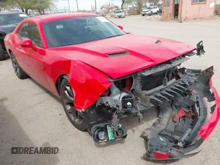 2015 Dodge Challenger SXT Plus z VIN 2C3CDZBG2FH700756, wystawiony jako IAAI lot #41881845 z przebiegiem 93 651 mil mil oraz . Historia ofert i sprzedaży dostępna na DreamBid. Obrazek 1.