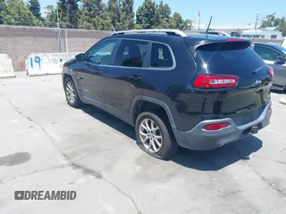 2016 Jeep Cherokee Latitude with VIN 1C4PJLCS8GW260180, listed as a IAAI auction lot 42649326 with 207,732 mi miles and . Bid and sale history available at DreamBid. Image 3.