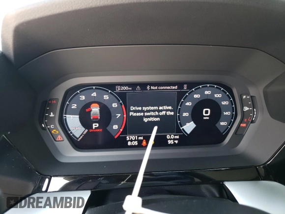 2022 Audi A3 Premium z VIN WAUAUDGY7NA098843, wystawiony jako Copart lot #66575893 z przebiegiem 5 701 mil mil oraz . Historia ofert i sprzedaży dostępna na DreamBid. Obrazek 9.