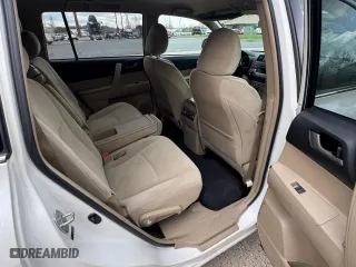 2011 Toyota Highlander with VIN 5TDBK3EH7BS055855, listed as a Copart auction lot 53633125 with 185,222 mi miles and Clean Title. Bid and sale history available at carsss.com. Image 6.