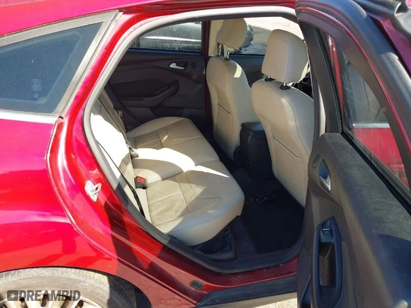 2015 Ford Focus Titanium with VIN 1FADP3N28FL215499, listed as a IAAI auction lot 41839092 with 152,102 mi miles. Bid and sale history available at carsss.com. Image 8.