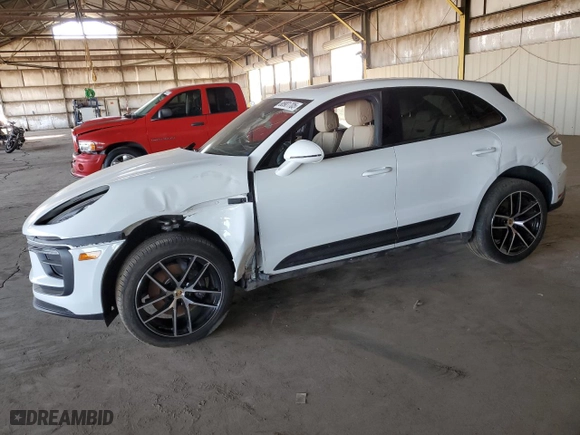 2023 Porsche Macan with VIN WP1AA2A50PLB00727, listed as a Copart auction lot 88901705 with 0 mi miles and Salvage Title. Bid and sale history available at carsss.com. Image 1.