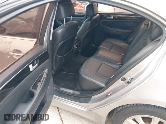 2013 Hyundai Genesis 3.8L with VIN KMHGC4DD1DU245412, listed as a IAAI auction lot 42133286 with 184,151 mi miles and . Bid and sale history available at DreamBid. Image 18.